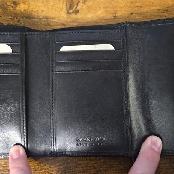 Mancini South Beach RFID Secure Medium Clutch Wallet - Picture 4 of 9